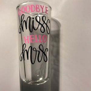 Lot of 5 shot glasses